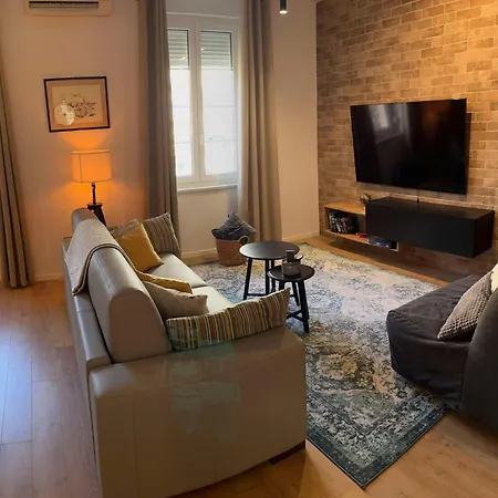 Apartment Incis Next To The Amphitheather