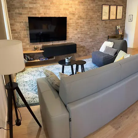 Apartment Incis Next To The Amphitheather Pula